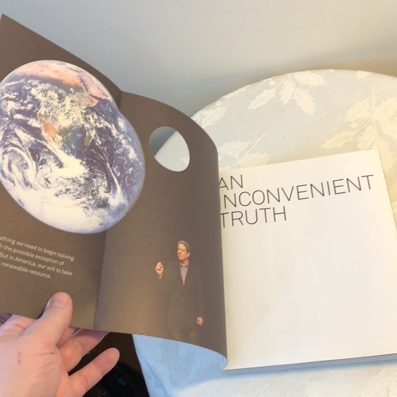 An Inconvenient Truth by Al Gore - Picture 3 of 9